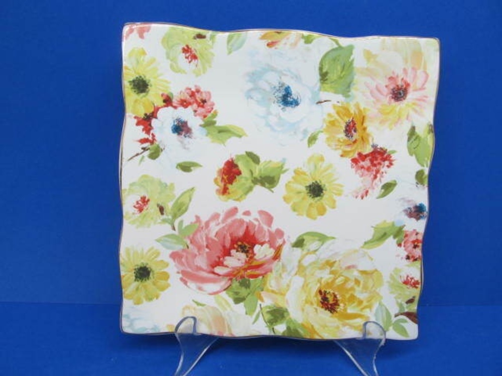 222 Fifth Georgette Rose 8" Square Plate